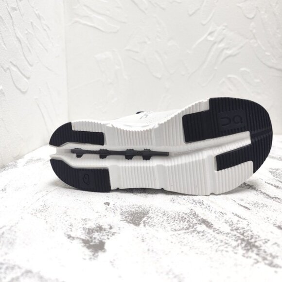 New On Cloudnova White Pearl Cloudtec Running Shoes Women's Size - Picture 9 of 9